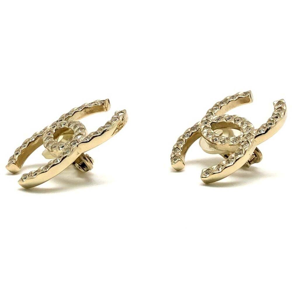 CHANEL Authentic Logo Earrings - Picture 5 of 8